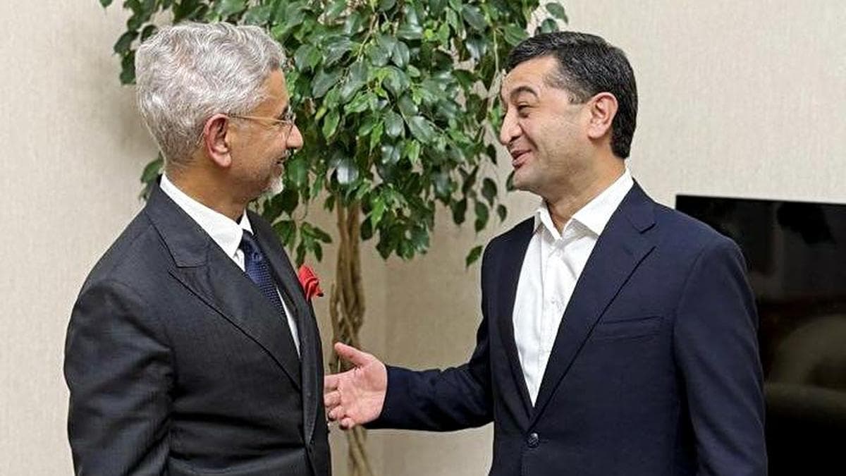India and Uzbekistan Reinforce Strategic Partnership During High-Level Diplomatic Talks in Azerbaijan