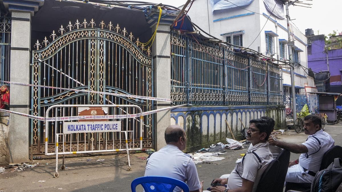 Kolkata Durga Puja Stampede Tragedies Prompt Safety Overhaul After 19 Die