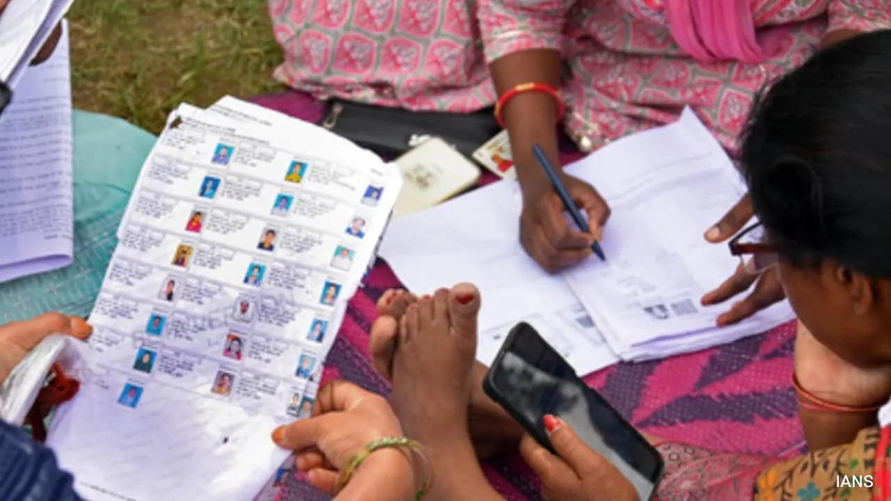 Election Integrity Crisis: Uttar Pradesh Issues Notices to Five Officials After Voter List Anomaly