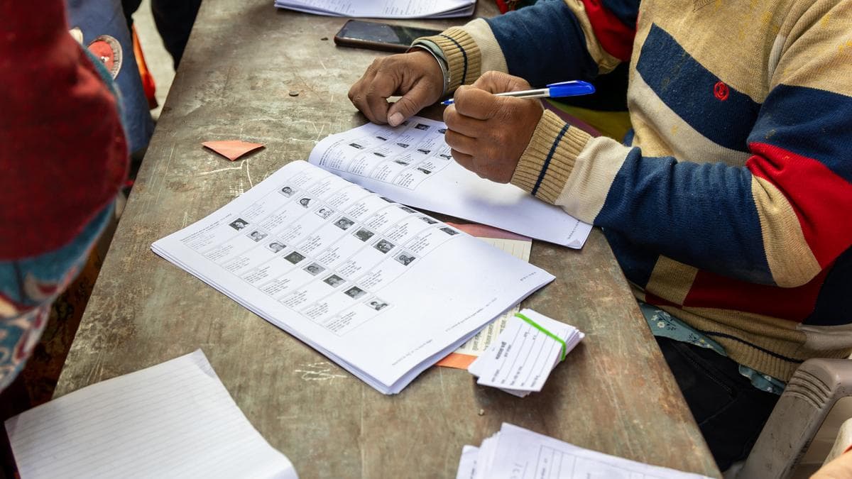 Uttar Pradesh Election Commission Mandates Complete Re-Verification of Electoral Roll Data Following Widespread Irregularities