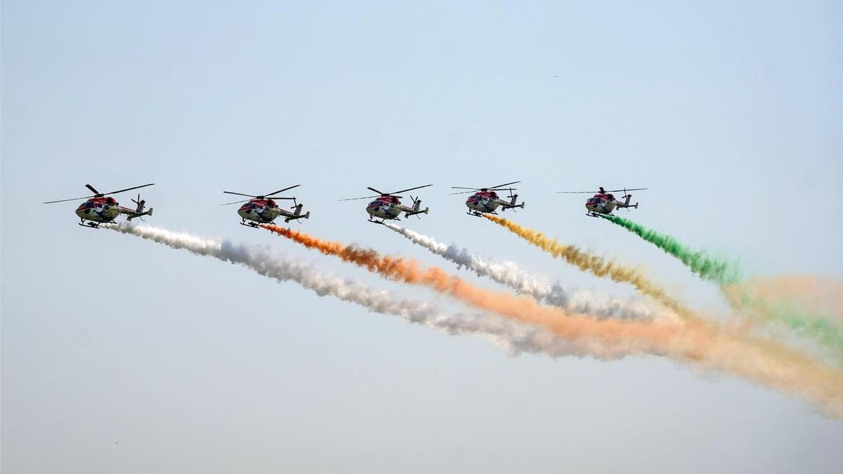 Varanasi Skies Light Up as Rafale Jets and Chinook Helicopters Showcase Precision Aerial Mastery Over the Ganges