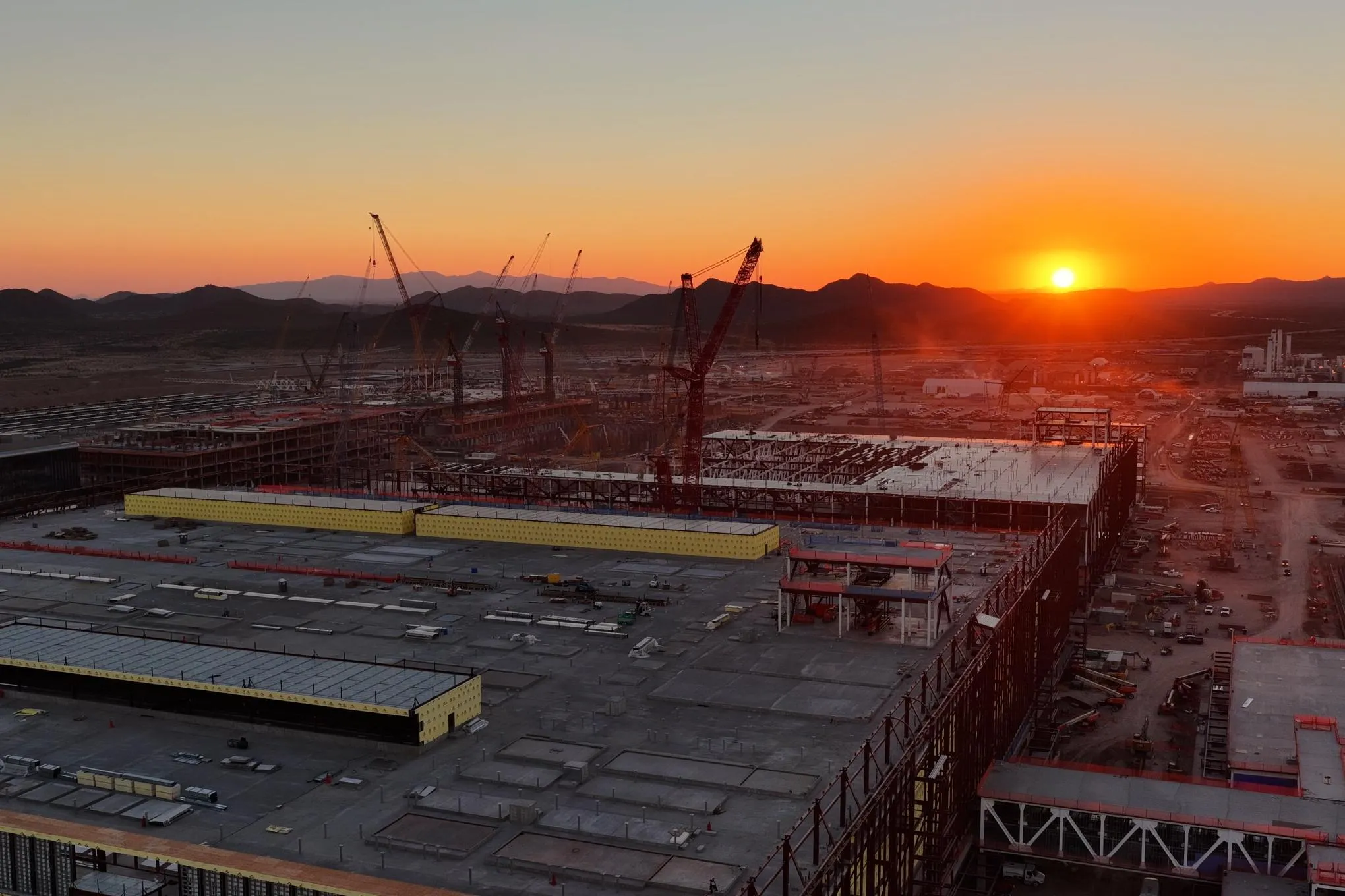 Silicon in the Sand: Massive Arizona Chip Plants Strain Local Water Resources Amid AI Boom