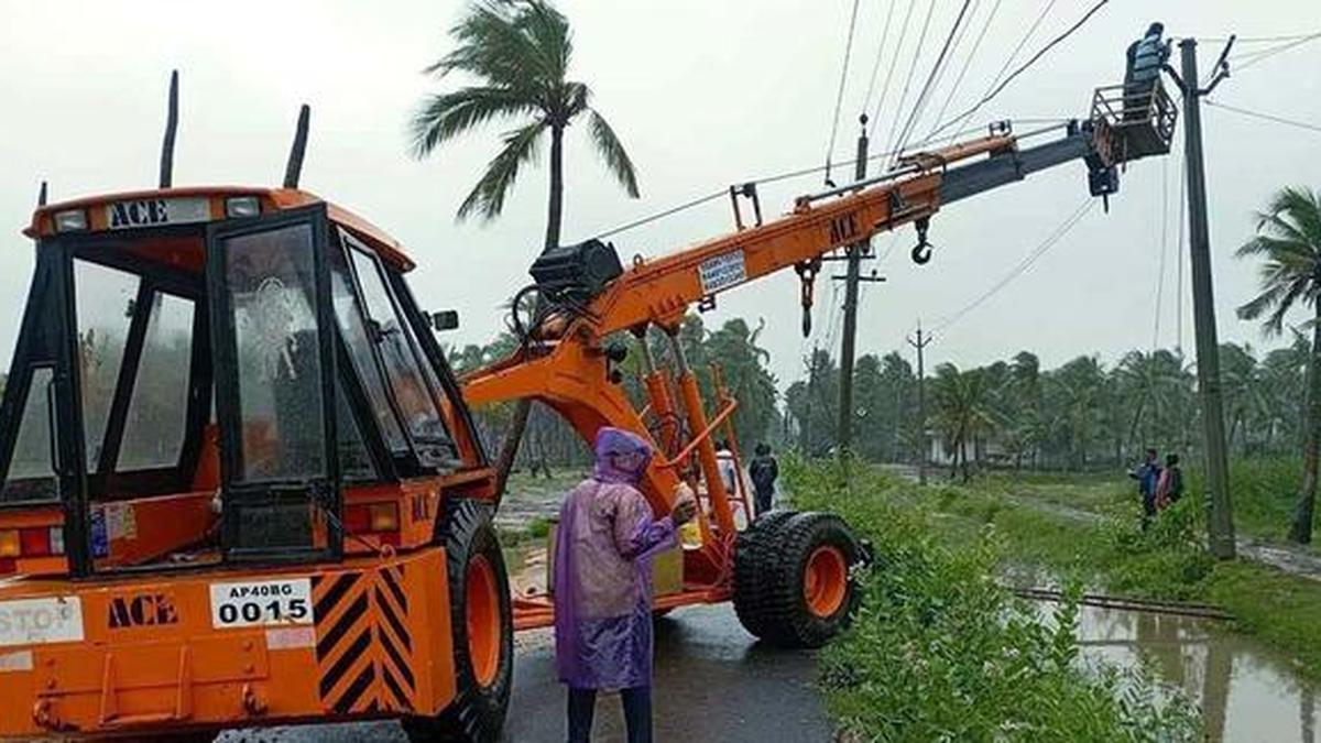 Cyclone Arnab Threat: APEPDCL Activates 41 Emergency Centers and Deploys Thousands for Rapid Power Restoration