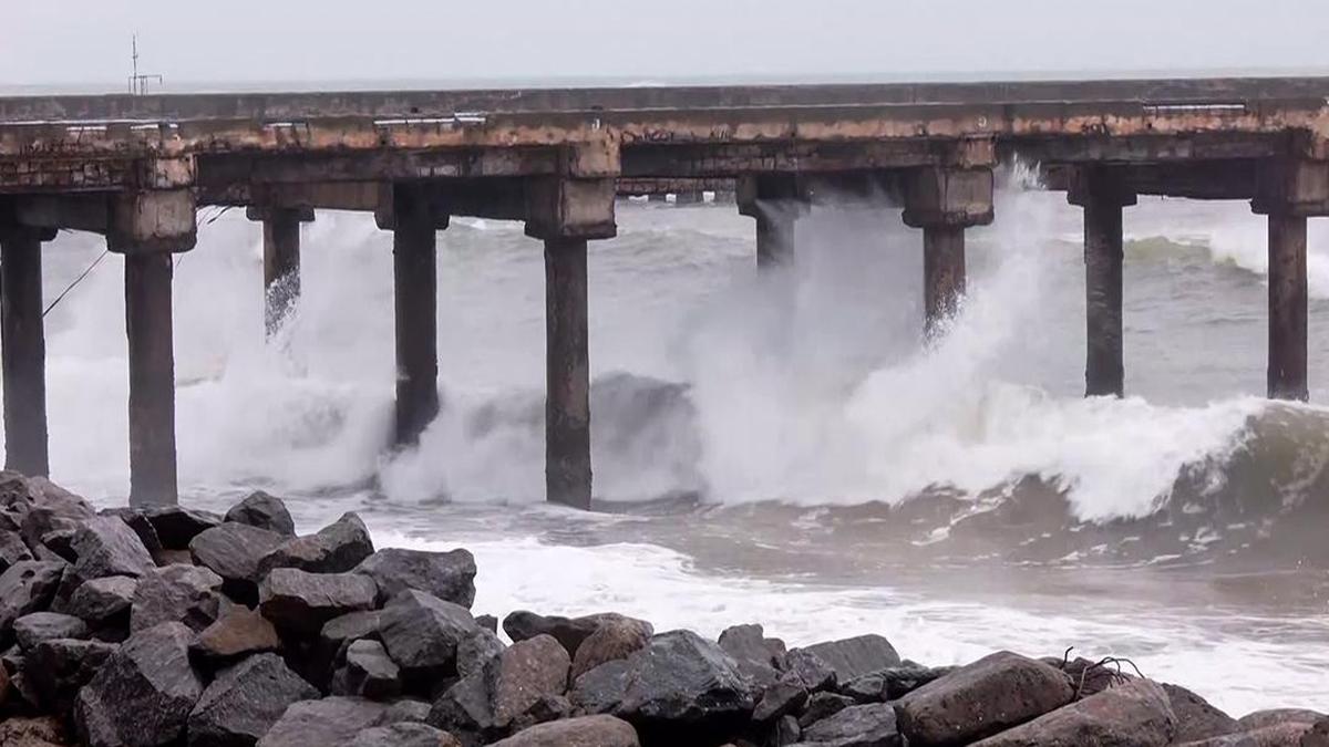 Cyclone Arnab: Civil Aviation Ministry reviews situation to ensure safety of flight operations