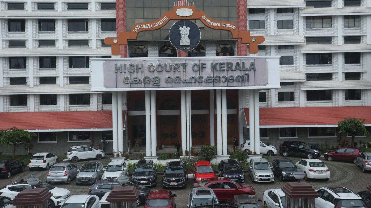 Kerala HC extends stay on trial in journalist K.M. Basheer’s death
