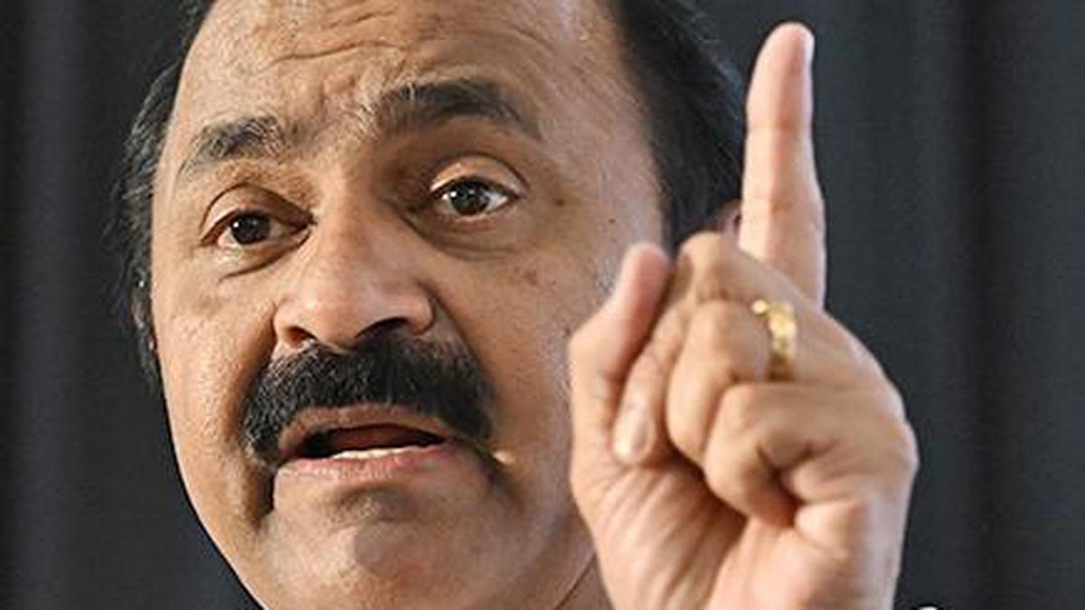Kerala Cabinet Pushes for Vigilance Inquiry Over Controversial KIIFB Land Purchase in Kannur