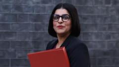 Home Secretary Mahmood Faces Cabinet Revolt Over Indefinite Leave to Remain Rule Changes