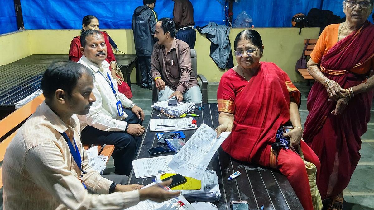 Supreme Court Provides Relief to Voters, Assures Immunity for Submitting Form 6 Amid Maharashtra SIR Dispute