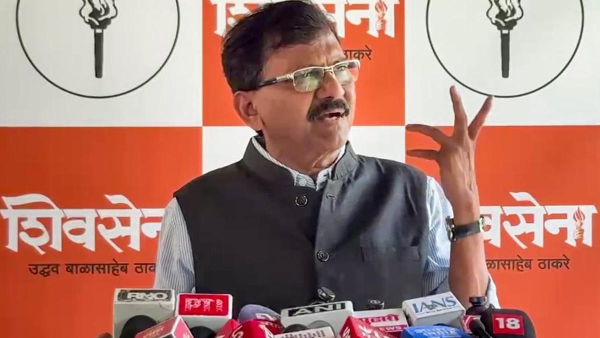 Supreme Court summons Sanjay Raut in person, Nikhil Wagle virtually in contempt case on November 17
