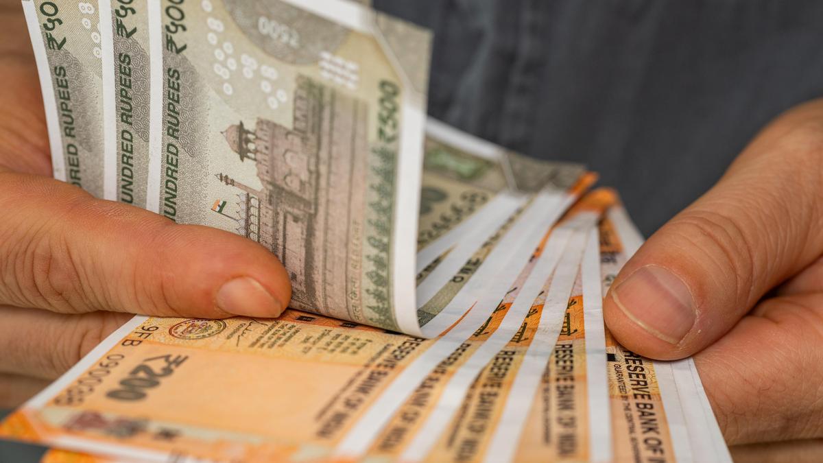Tamil Nadu Chief Minister Vijay Approves Festive Bonus and Ex Gratia for Public Sector Workforce