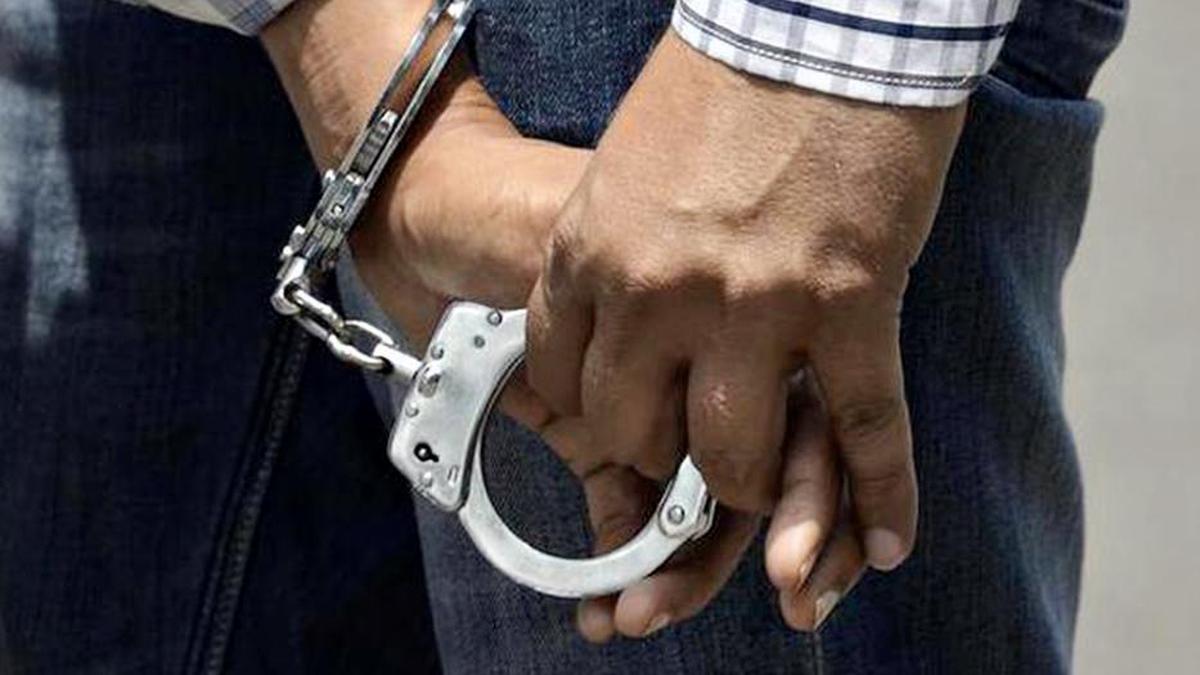 Reckless Driving Spree in Mumbai Triggers Police Hunt as Driver Rams Multiple Vehicles and Targets Officers